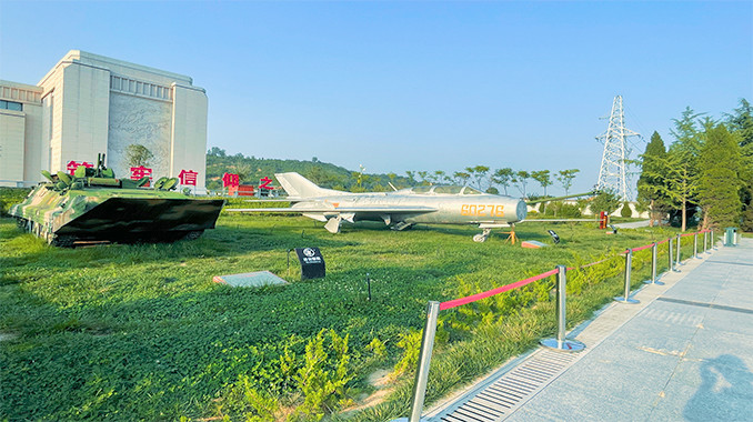 纪念广场坦克模型