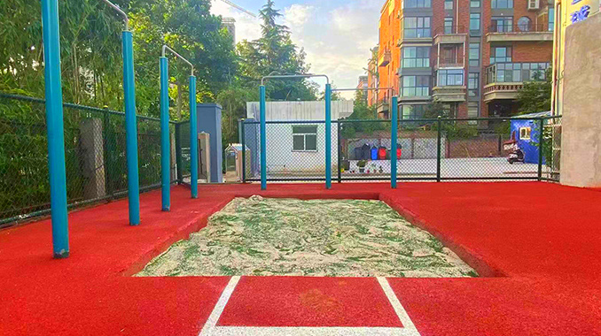 新泽西锦业路单杠沙坑